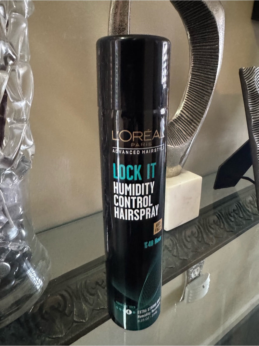 L'Oréal Lock It Humidity Control‎ Hairspray — Black
